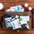 Première Aid Kit: Cómo confeccionar la trousse à pharmacie esencial para cada hogar y viaje